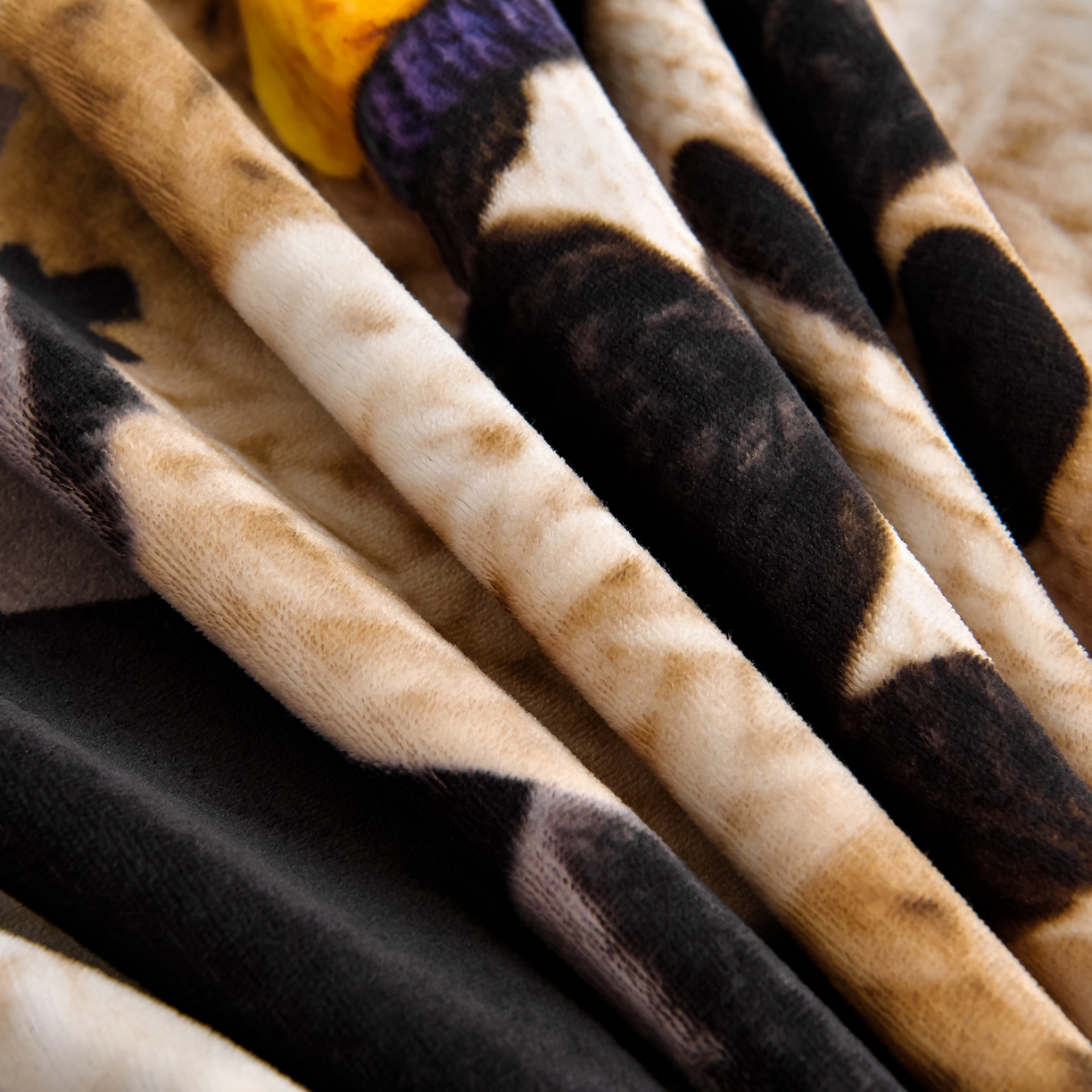 91家纺网 家纺一手货源 找家纺 缘莉娜家纺 2025高克重8斤牛奶绒四件套金貂绒法莱绒加厚保暖直播电商爆款 萌牛牛