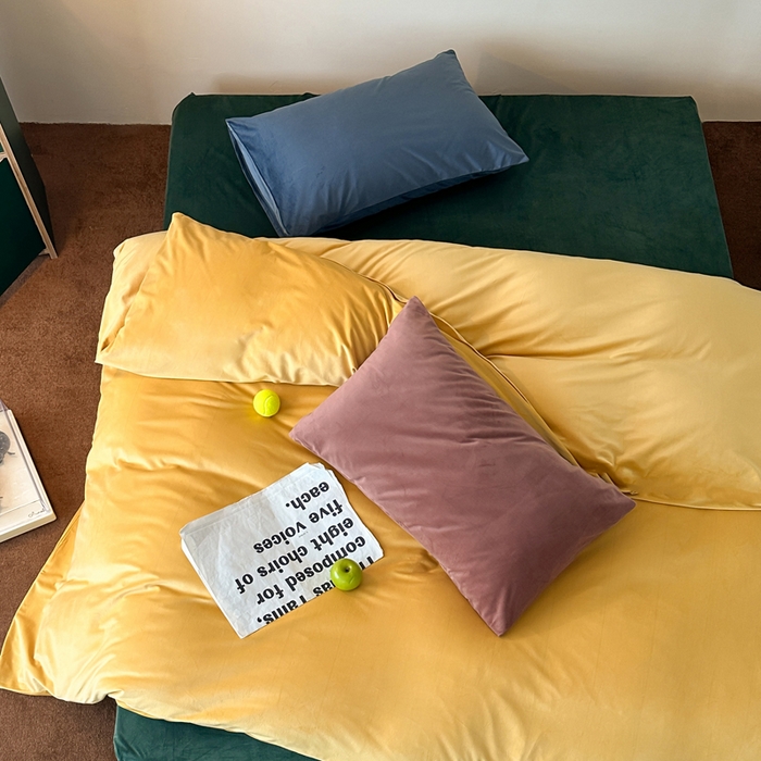 91家纺网 家纺一手货源 找家纺 例外 2025新款日式良品190克高克重天鹅绒HD混搭系列四件套 HD暖黄