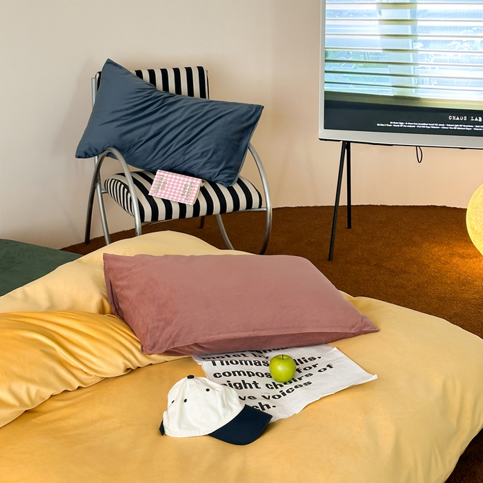 91家纺网 家纺一手货源 找家纺 例外 2025新款日式良品190克高克重天鹅绒HD混搭系列四件套 HD暖黄