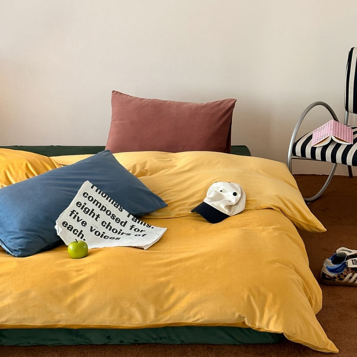 91家纺网 家纺一手货源 找家纺 例外 2025新款日式良品190克高克重天鹅绒HD混搭系列四件套 HD暖黄