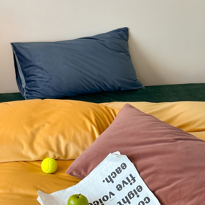 91家纺网 家纺一手货源 找家纺 例外 2025新款日式良品190克高克重天鹅绒HD混搭系列四件套 HD暖黄