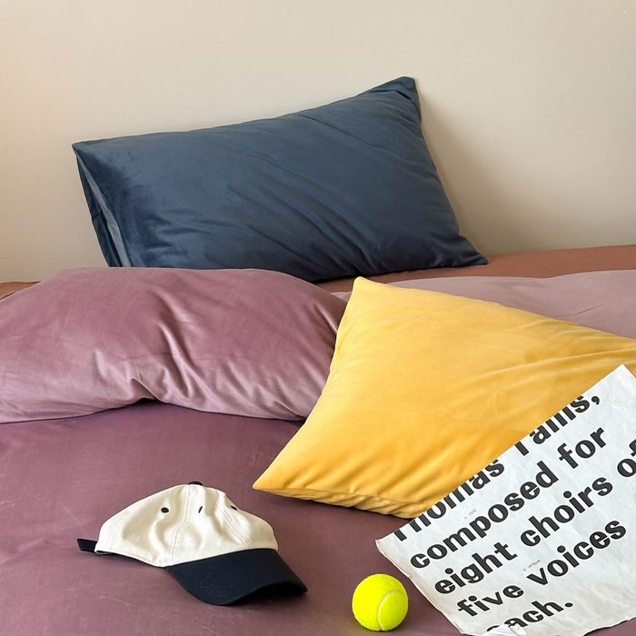 91家纺网 家纺一手货源 找家纺 例外 2025新款日式良品190克高克重天鹅绒HD混搭系列四件套 HD藕紫