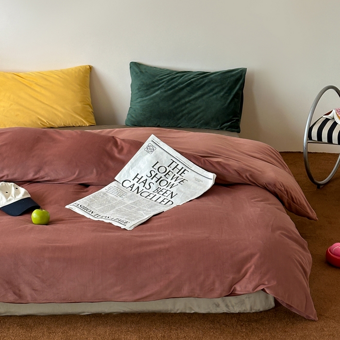 91家纺网 家纺一手货源 找家纺 例外 2025新款日式良品190克高克重天鹅绒HD混搭系列四件套 HD焦糖