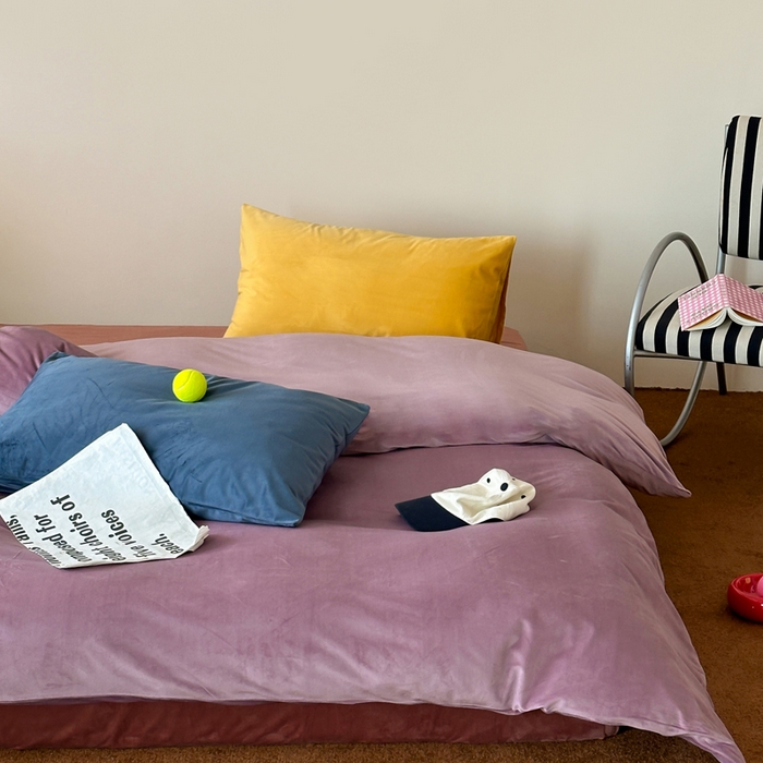 91家纺网 家纺一手货源 找家纺 例外 2025新款日式良品190克高克重天鹅绒HD混搭系列四件套 HD藕紫