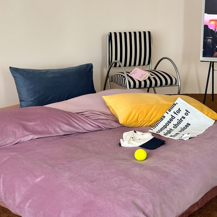 91家纺网 家纺一手货源 找家纺 例外 2025新款日式良品190克高克重天鹅绒HD混搭系列四件套 HD藕紫