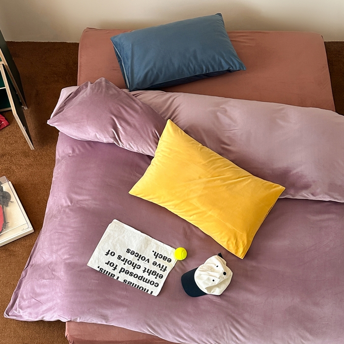 91家纺网 家纺一手货源 找家纺 例外 2025新款日式良品190克高克重天鹅绒HD混搭系列四件套 HD藕紫