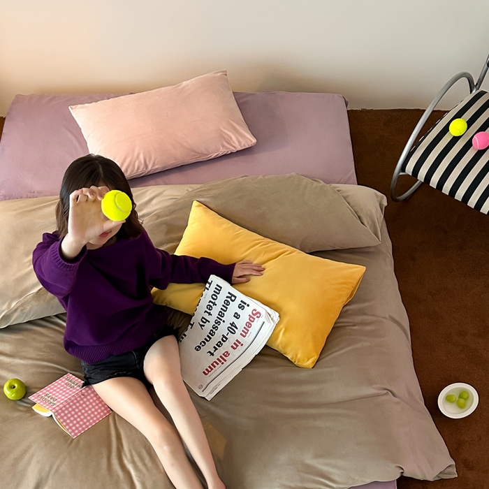 91家纺网 家纺一手货源 找家纺 例外 2025新款日式良品190克高克重天鹅绒HD混搭系列四件套 HD卡其