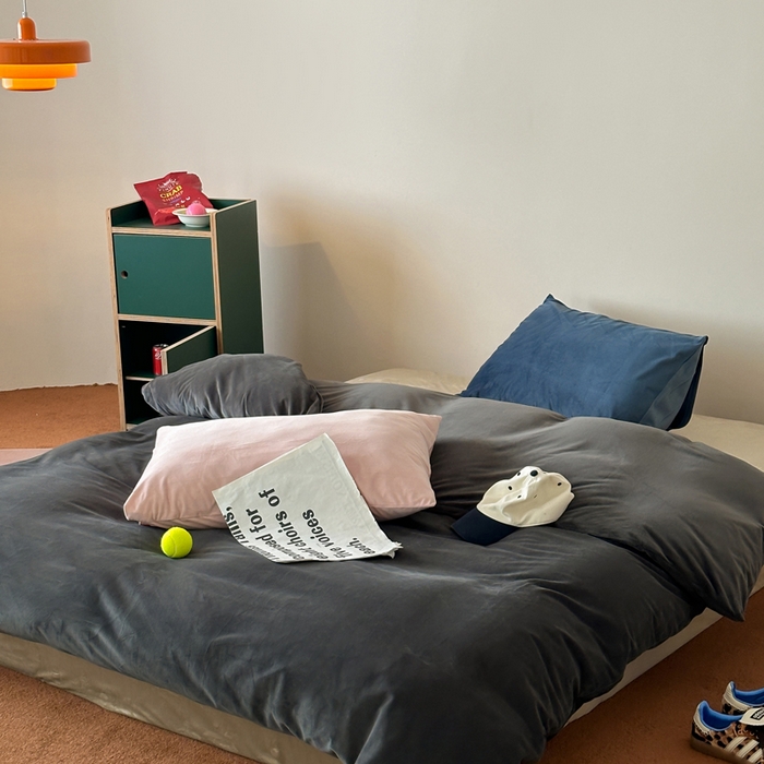 91家纺网 家纺一手货源 找家纺 例外 2025新款日式良品190克高克重天鹅绒HD混搭系列四件套 HD深灰