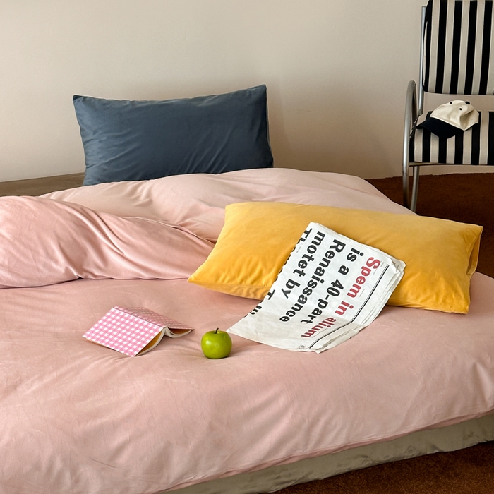 91家纺网 家纺一手货源 找家纺 例外 2025新款日式良品190克高克重天鹅绒HD混搭系列四件套 HD玉粉