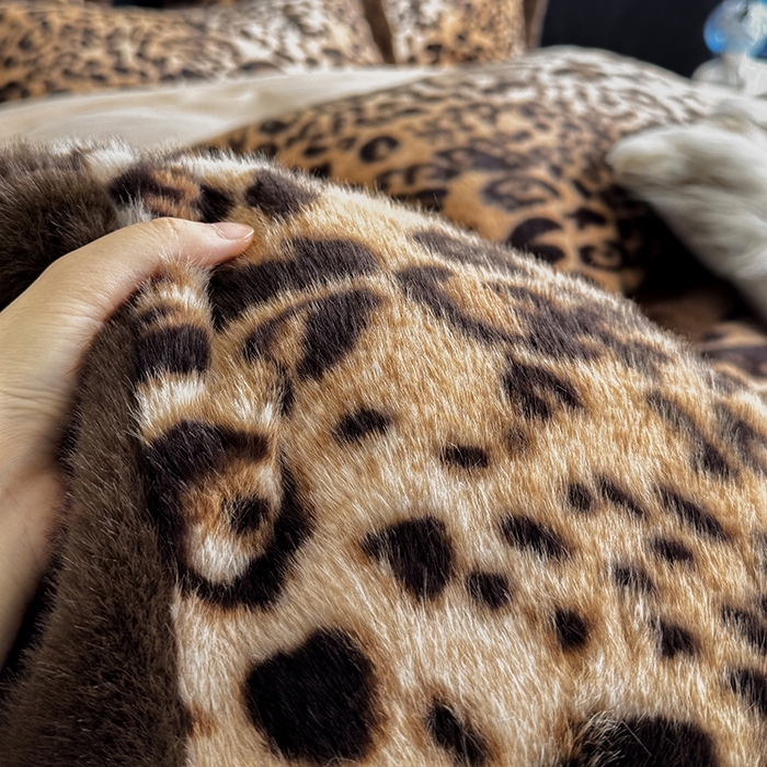 91家纺网 家纺一手货源 找家纺 丞音家纺 11斤新款秋冬A类轻奢皮草绒加厚保暖水貂绒牛奶绒床上用品珊瑚绒四件套床单被套 卡尔-豹纹