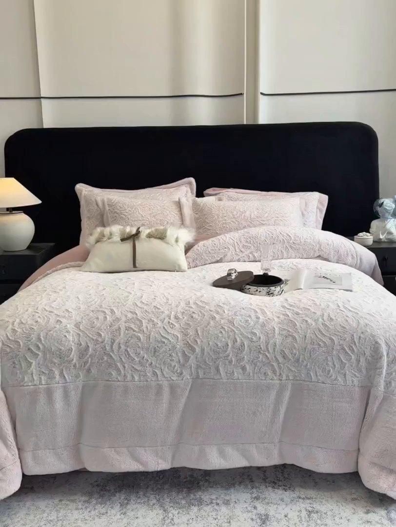 91家纺网 家纺一手货源 找家纺 丞音家纺 11斤新款秋冬A类轻奢皮草绒加厚保暖水貂绒牛奶绒床上用品珊瑚绒四件套床单被套 伯恩-温柔粉