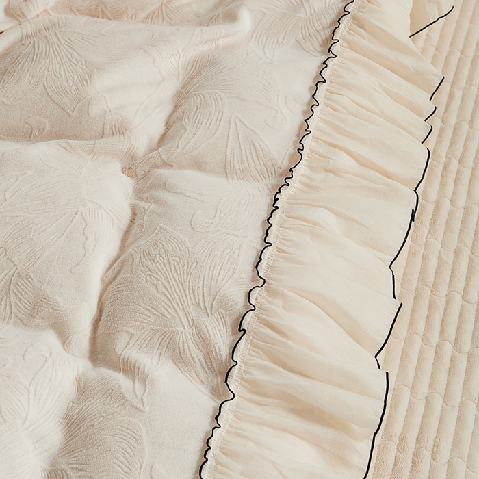 91家纺网 家纺一手货源 找家纺 （总）木兰花 2025新款雕花全消光牛奶绒床盖款四件套