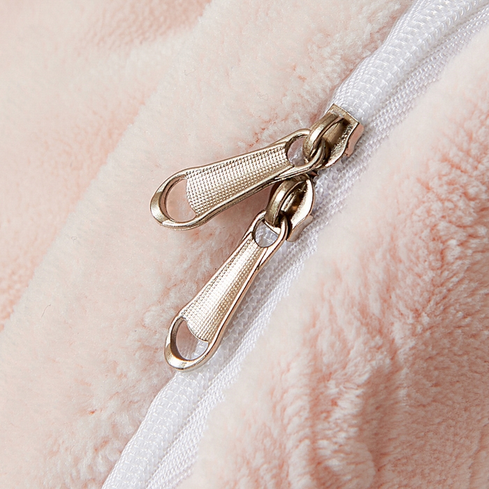 91家纺网 家纺一手货源 找家纺 木兰花 2025新款雕花全消光牛奶绒床盖款四件套 浪漫花语-粉