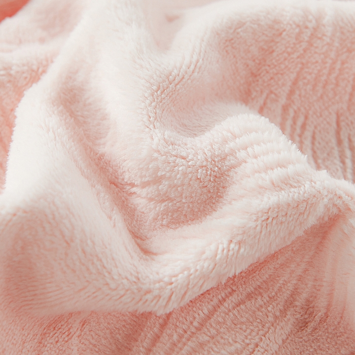 91家纺网 家纺一手货源 找家纺 木兰花 2025新款雕花全消光牛奶绒床盖款四件套 浪漫花语-粉