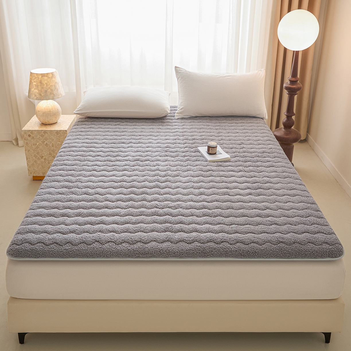 91家纺网 家纺一手货源 找家纺 缦吉 2025新款加厚羊羔绒床垫床褥-成人款 灰色