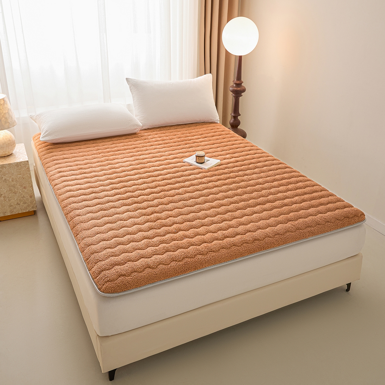 91家纺网 家纺一手货源 找家纺 缦吉 2025新款加厚羊羔绒床垫床褥-成人款 咖色