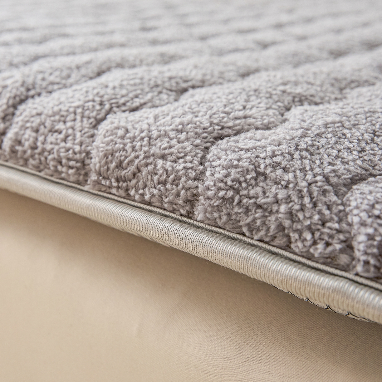 91家纺网 家纺一手货源 找家纺 缦吉 2025新款加厚羊羔绒床垫床褥-成人款 灰色