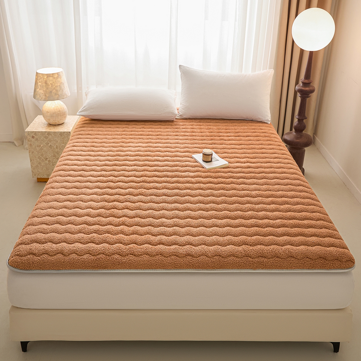 91家纺网 家纺一手货源 找家纺 缦吉 2025新款加厚羊羔绒床垫床褥-成人款 咖色