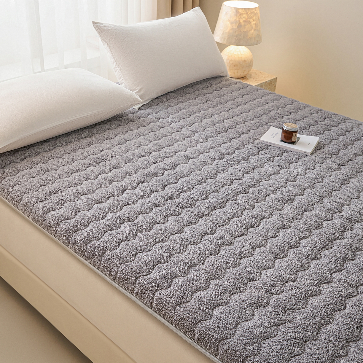 91家纺网 家纺一手货源 找家纺 缦吉 2025新款加厚羊羔绒床垫床褥-成人款 灰色