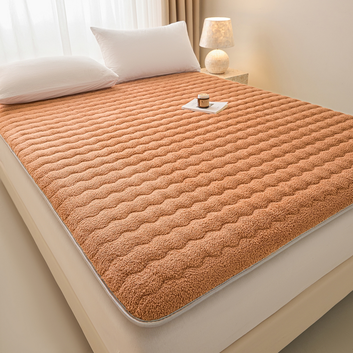 91家纺网 家纺一手货源 找家纺 缦吉 2025新款加厚羊羔绒床垫床褥-成人款 咖色