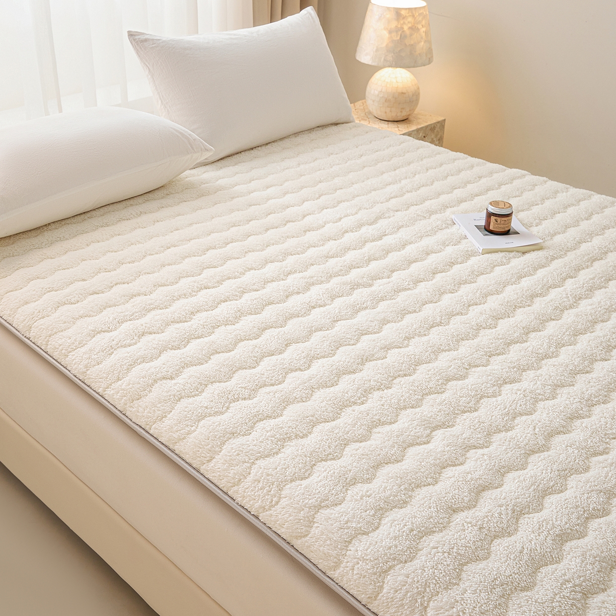 91家纺网 家纺一手货源 找家纺 （总）缦吉 2025新款加厚羊羔绒床垫床褥-成人款