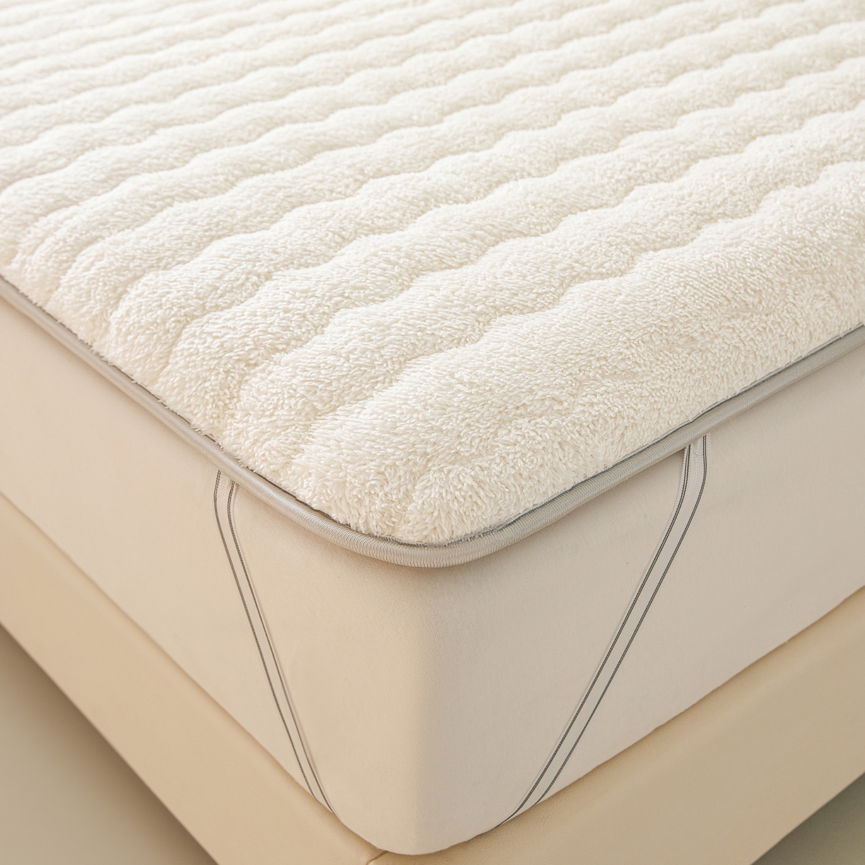 91家纺网 家纺一手货源 找家纺 缦吉 2025新款加厚羊羔绒床垫床褥-成人款 白色