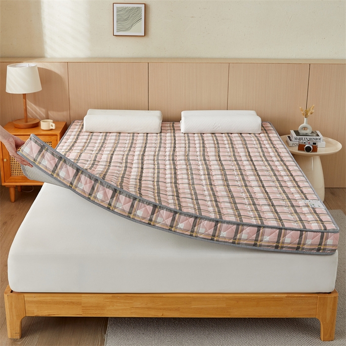 91家纺网 家纺一手货源 找家纺 美芝莱床垫 2025新款立体棉花床垫【带有买家秀】针织抗菌支撑床垫 格子粉（5.5cm）