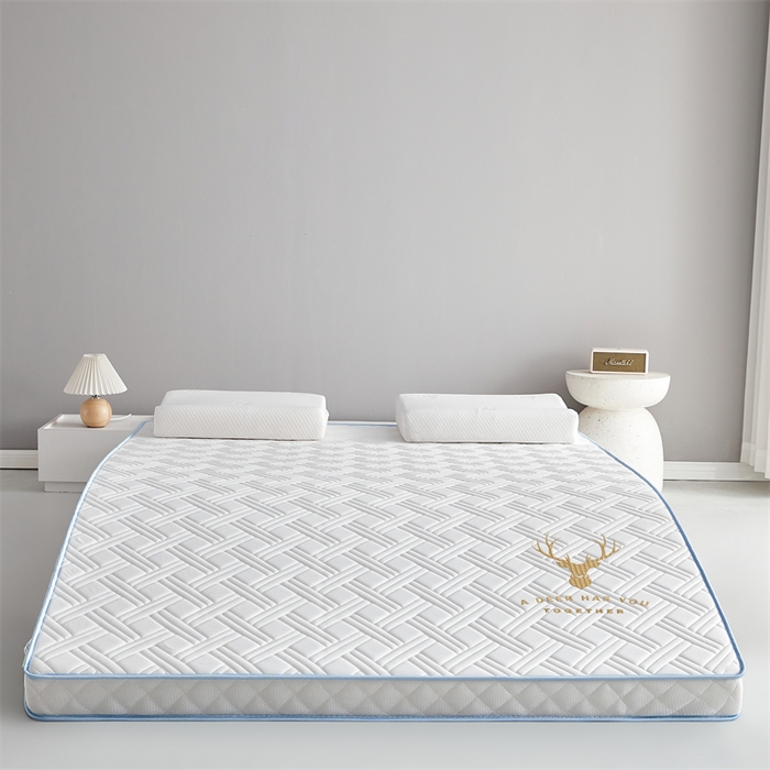91家纺网 家纺一手货源 找家纺 美芝莱床垫 2025新款立体鹿头立体撞色床垫【带有买家秀】针织抗菌支撑床垫 立体鹿头-奶昔白（5.5cm）