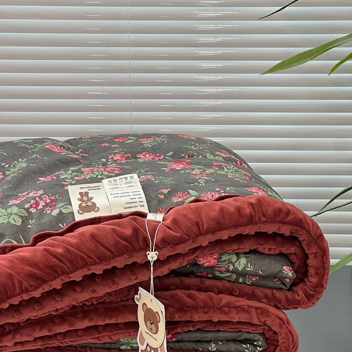 91家纺网 家纺一手货源 找家纺 佰织鑫家居 2025新款全棉花苞款高克重豆豆被被子被芯 梨花落