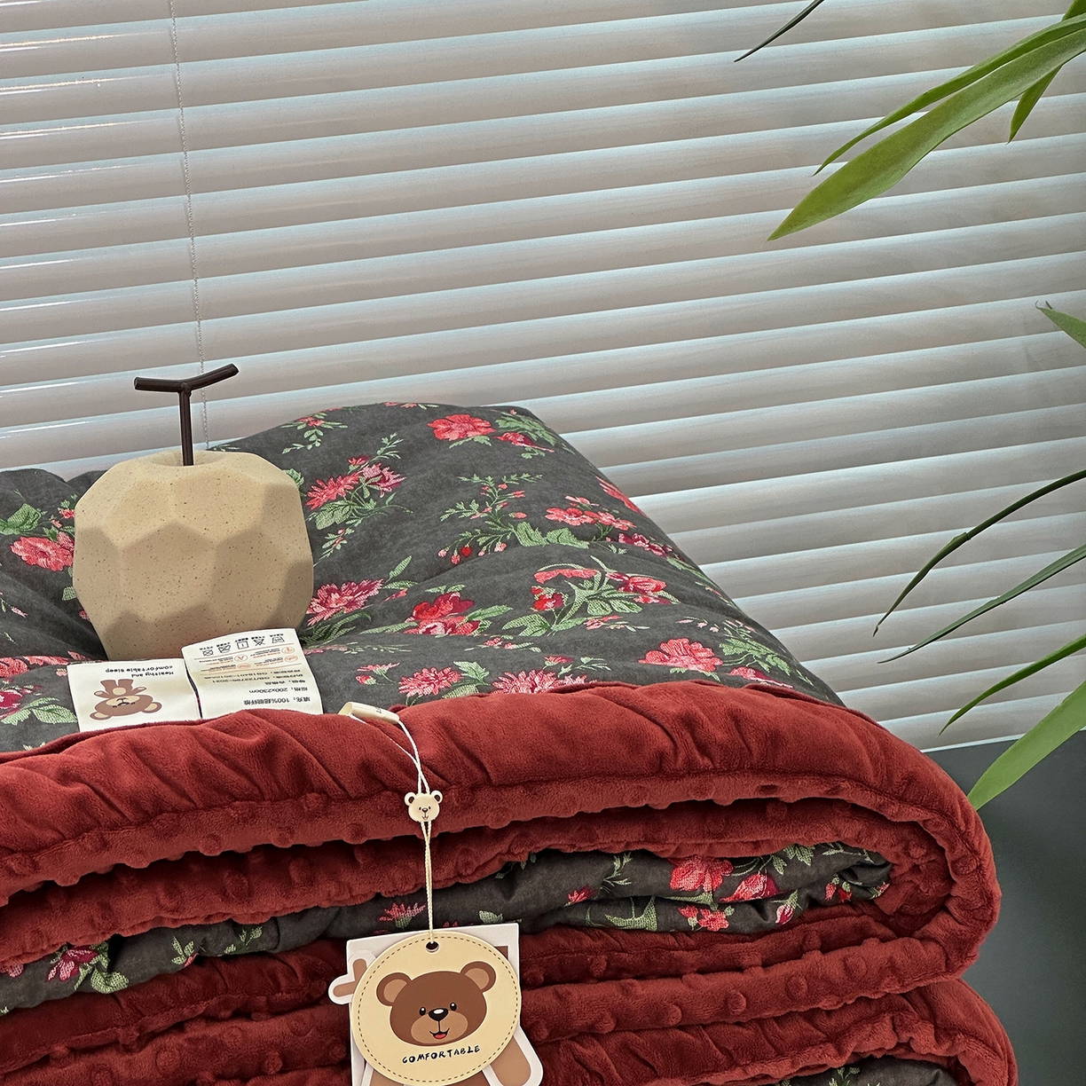 91家纺网 家纺一手货源 找家纺 佰织鑫家居 2025新款全棉花苞款高克重豆豆被被子被芯 梨花落