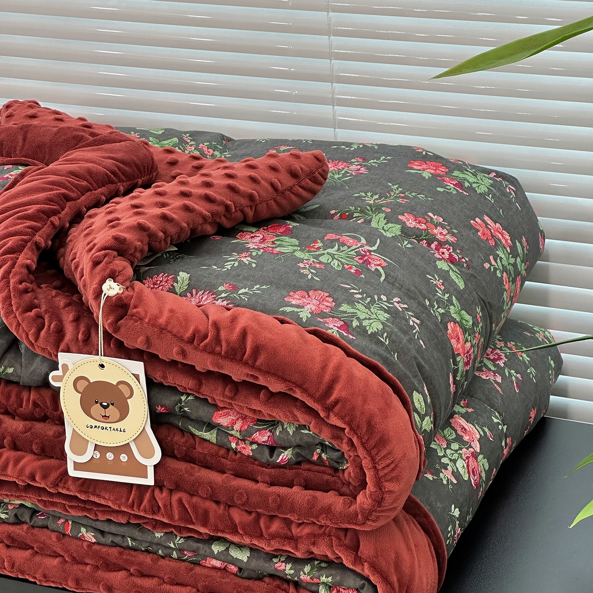 91家纺网 家纺一手货源 找家纺 佰织鑫家居 2025新款全棉花苞款高克重豆豆被被子被芯 梨花落