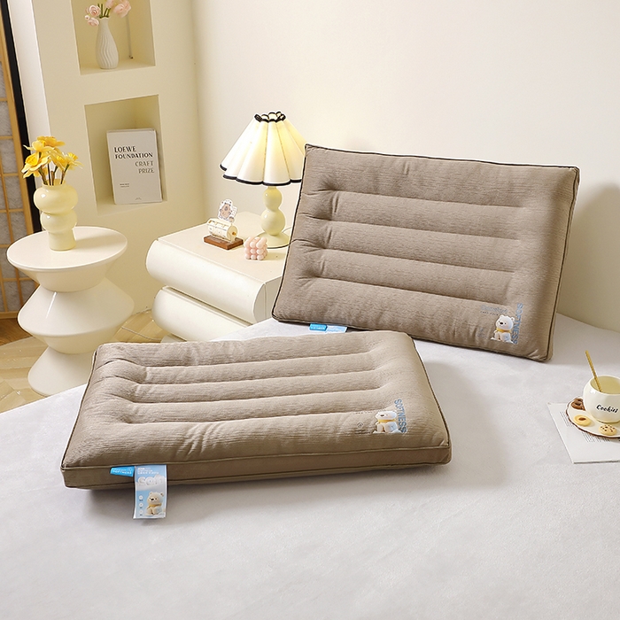 91家纺网 家纺一手货源 找家纺 糖果枕芯 2025新款水晶绒枕芯双边单人宿舍枕头护颈定型枕头枕芯 云享护颈枕低枕-灰色