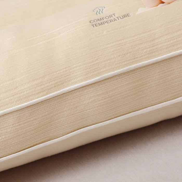 91家纺网 家纺一手货源 找家纺 糖果枕芯 2025新款水晶绒枕芯双边单人宿舍枕头护颈定型枕头枕芯 云享护颈枕低枕-米色