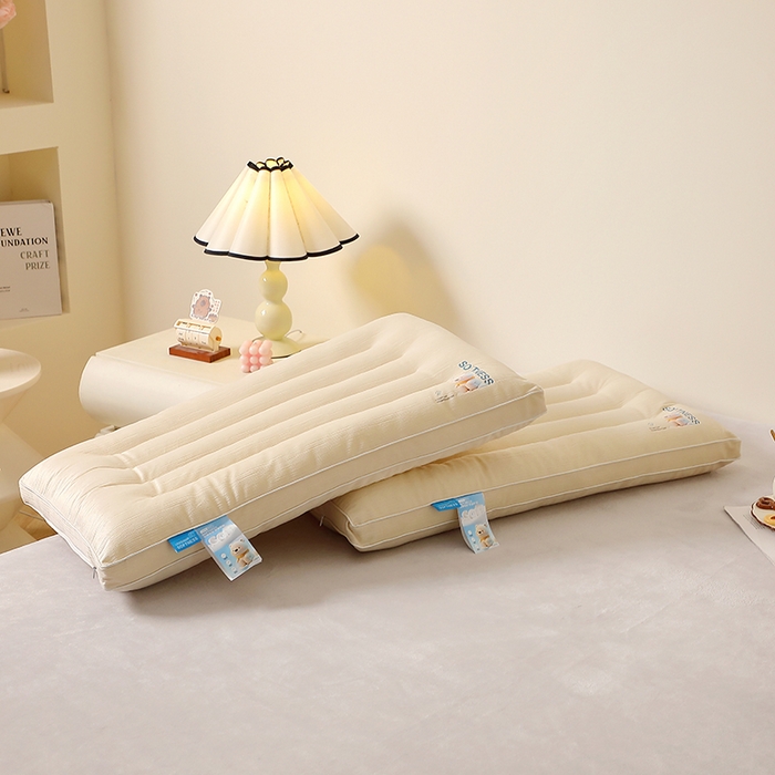 91家纺网 家纺一手货源 找家纺 糖果枕芯 2025新款水晶绒枕芯双边单人宿舍枕头护颈定型枕头枕芯 云享护颈枕低枕-米色