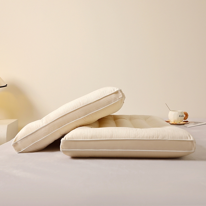 91家纺网 家纺一手货源 找家纺 糖果枕芯 2025新款水晶绒枕芯双边单人宿舍枕头护颈定型枕头枕芯 云享护颈枕低枕-米色