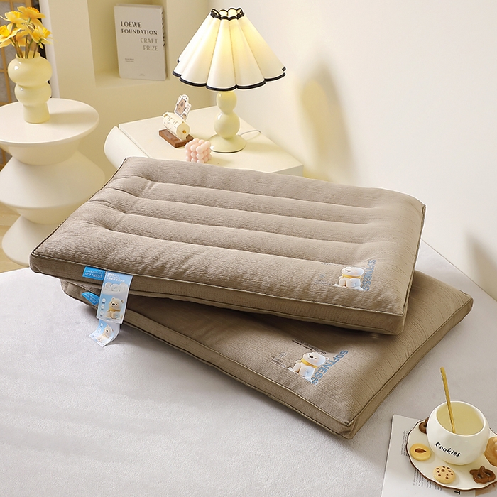 91家纺网 家纺一手货源 找家纺 糖果枕芯 2025新款水晶绒枕芯双边单人宿舍枕头护颈定型枕头枕芯 云享护颈枕低枕-灰色