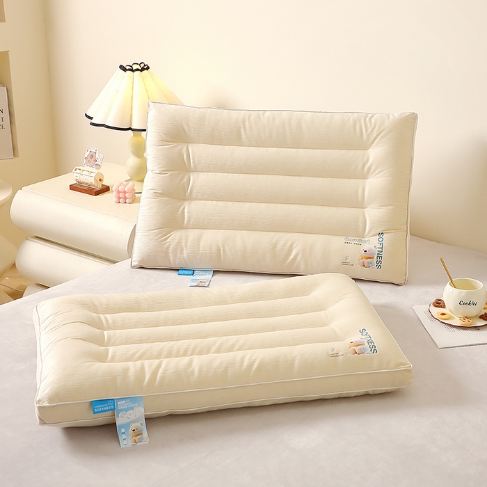 91家纺网 家纺一手货源 找家纺 糖果枕芯 2025新款水晶绒枕芯双边单人宿舍枕头护颈定型枕头枕芯 云享护颈枕低枕-米色