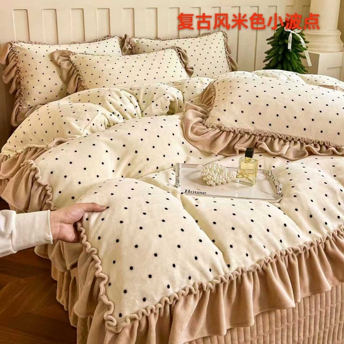 91家纺网 家纺一手货源 找家纺 （总）尚美 2025新款法式复古风大花边绒床盖被套四件套（花边随机）