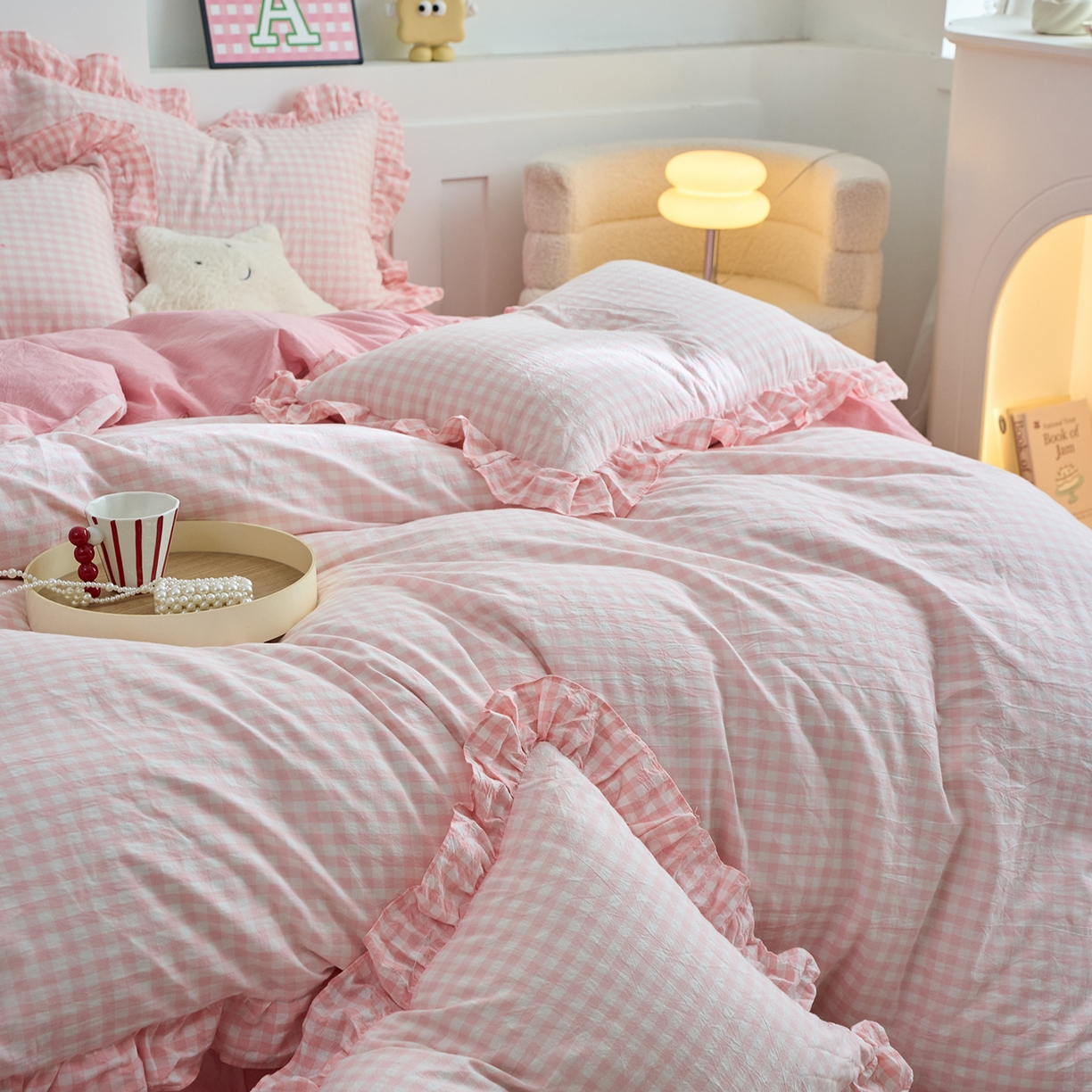 91家纺网 家纺一手货源 找家纺 珂博家纺 2025新款韩版花边四件套纯棉全棉水洗棉四件套 浅粉小格