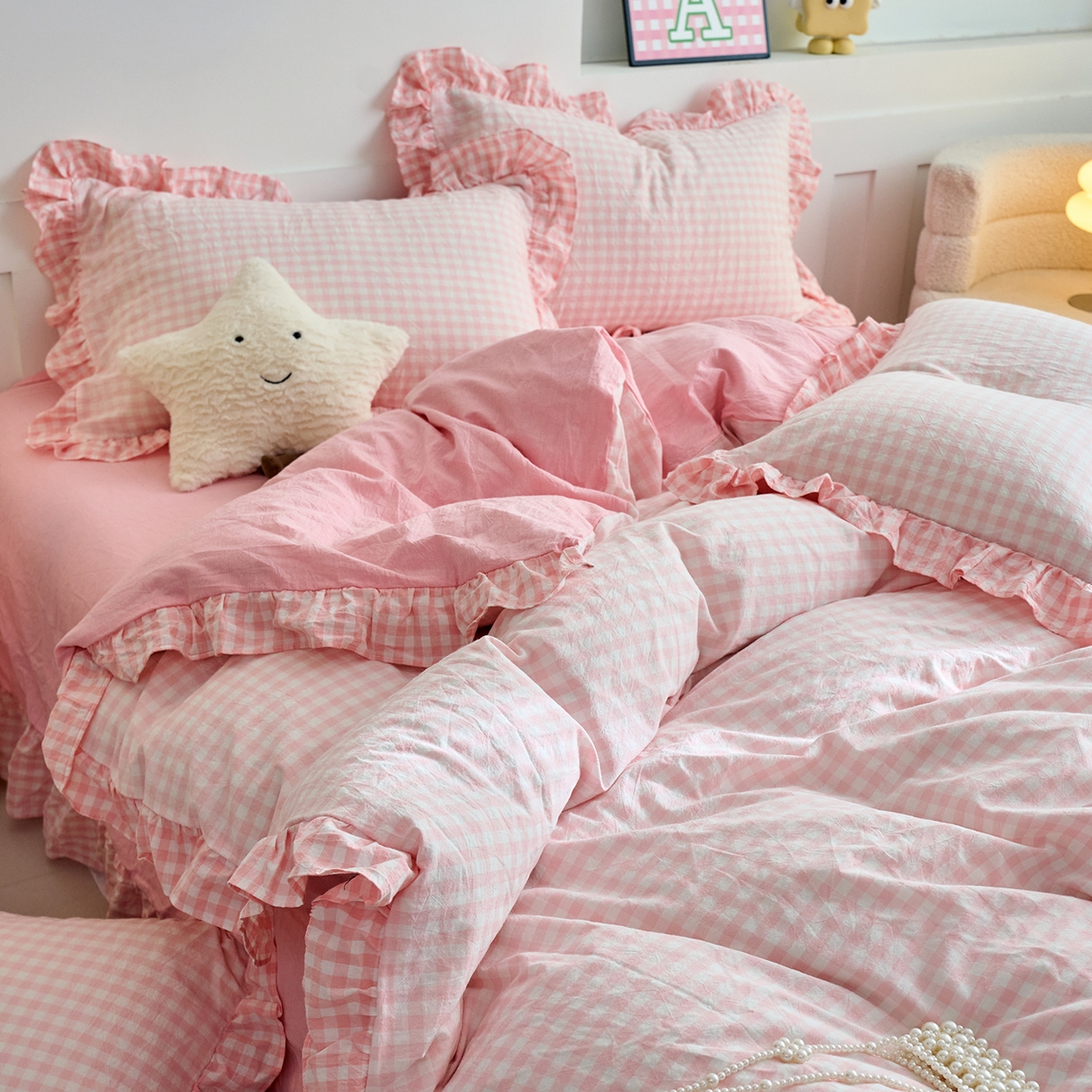 91家纺网 家纺一手货源 找家纺 珂博家纺 2025新款韩版花边四件套纯棉全棉水洗棉四件套 浅粉小格