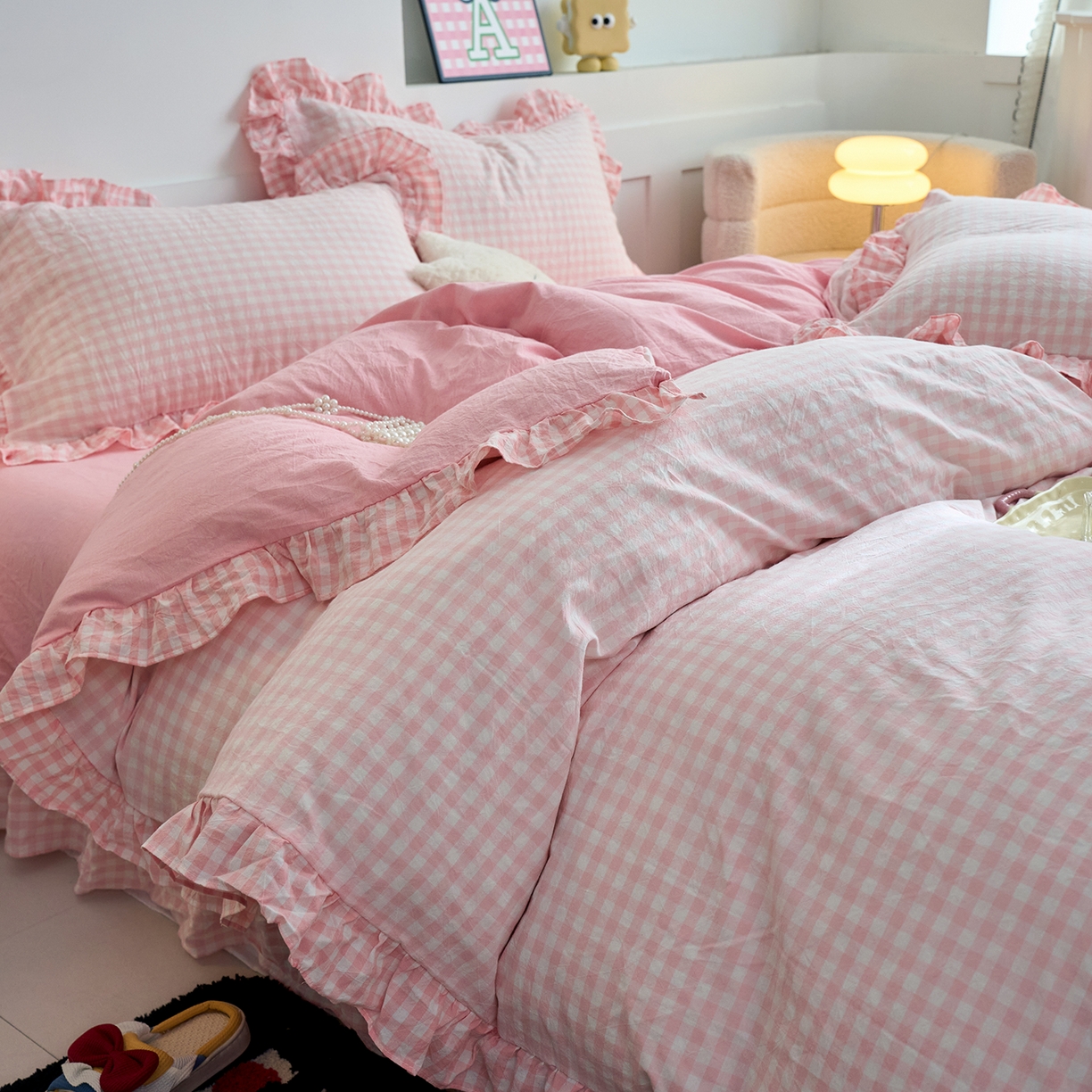 91家纺网 家纺一手货源 找家纺 珂博家纺 2025新款韩版花边四件套纯棉全棉水洗棉四件套 浅粉小格