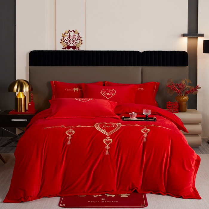 91家纺网 家纺一手货源 找家纺 （总）默忆 2025新款婴儿绒刺绣婚庆四件套