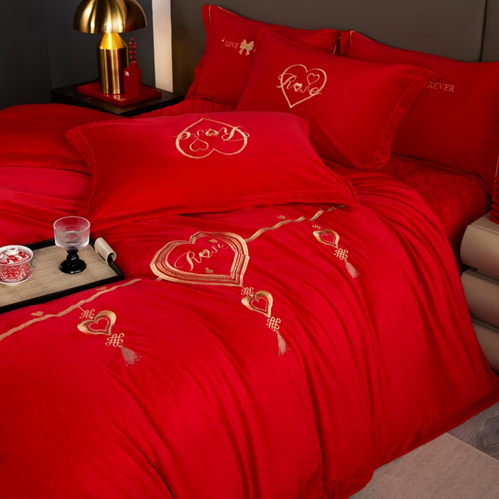 91家纺网 家纺一手货源 找家纺 （总）默忆 2025新款婴儿绒刺绣婚庆四件套