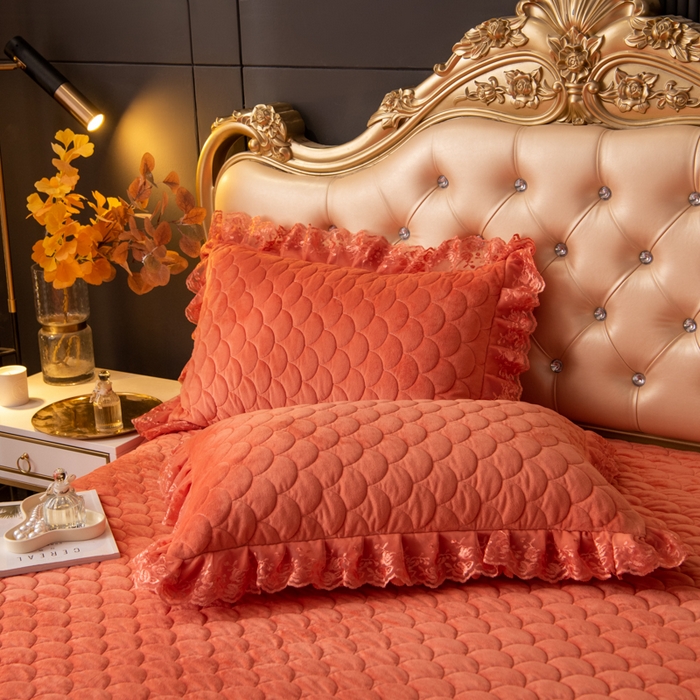 91家纺网 家纺一手货源 找家纺 默忆 2025新款宝宝绒蕾丝刺绣花边四件套 秋日橙