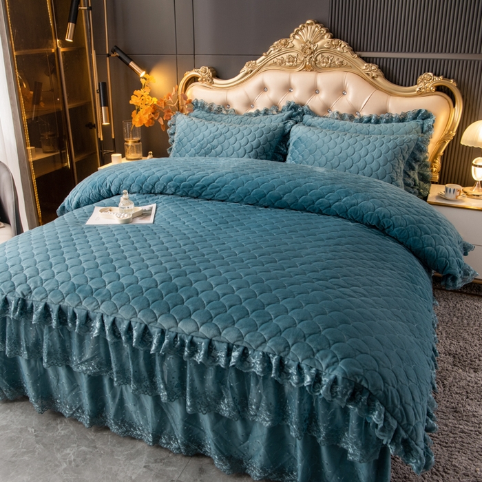 91家纺网 家纺一手货源 找家纺 默忆 2025新款宝宝绒蕾丝刺绣花边四件套 云雾蓝