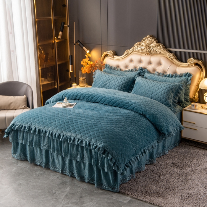 91家纺网 家纺一手货源 找家纺 默忆 2025新款宝宝绒蕾丝刺绣花边四件套 云雾蓝