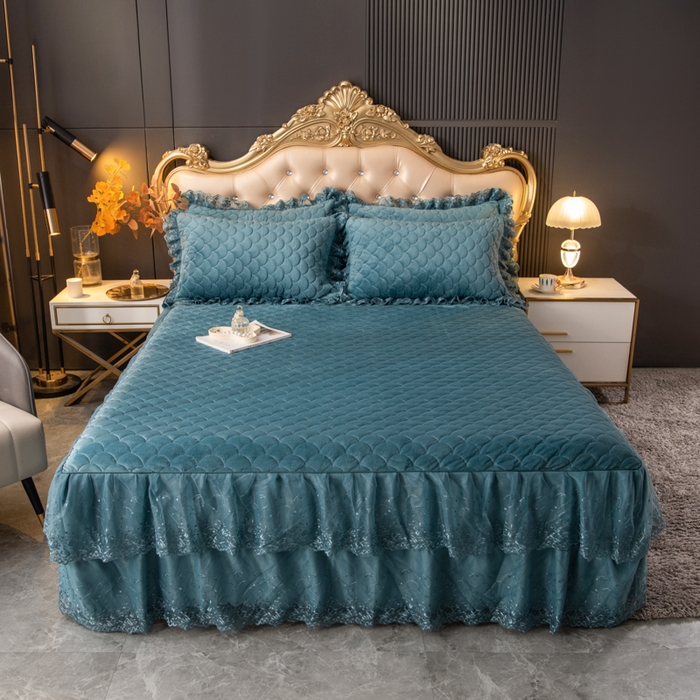 91家纺网 家纺一手货源 找家纺 默忆 2025新款宝宝绒蕾丝刺绣花边四件套 云雾蓝