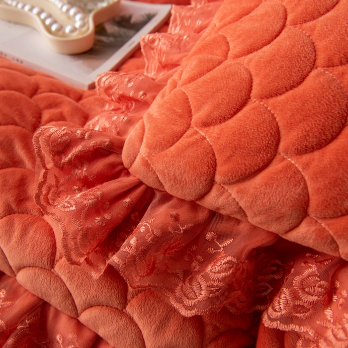 91家纺网 家纺一手货源 找家纺 默忆 2025新款宝宝绒蕾丝刺绣花边四件套 秋日橙