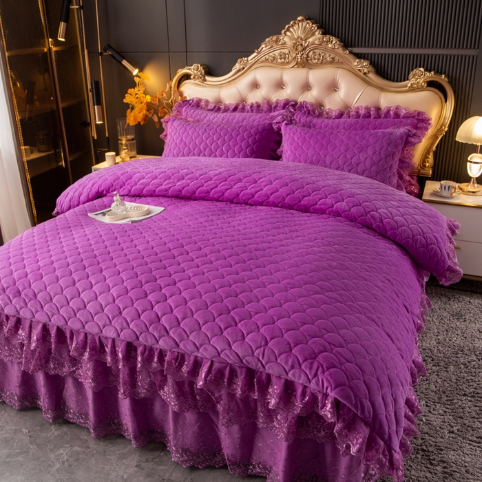 91家纺网 家纺一手货源 找家纺 默忆 2025新款宝宝绒蕾丝刺绣花边四件套 水晶紫