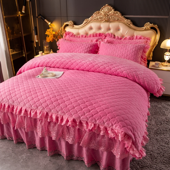 91家纺网 家纺一手货源 找家纺 默忆 2025新款宝宝绒蕾丝刺绣花边四件套 浪漫粉